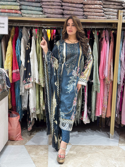 Chaand glow suit - Pakistani lawn cotton