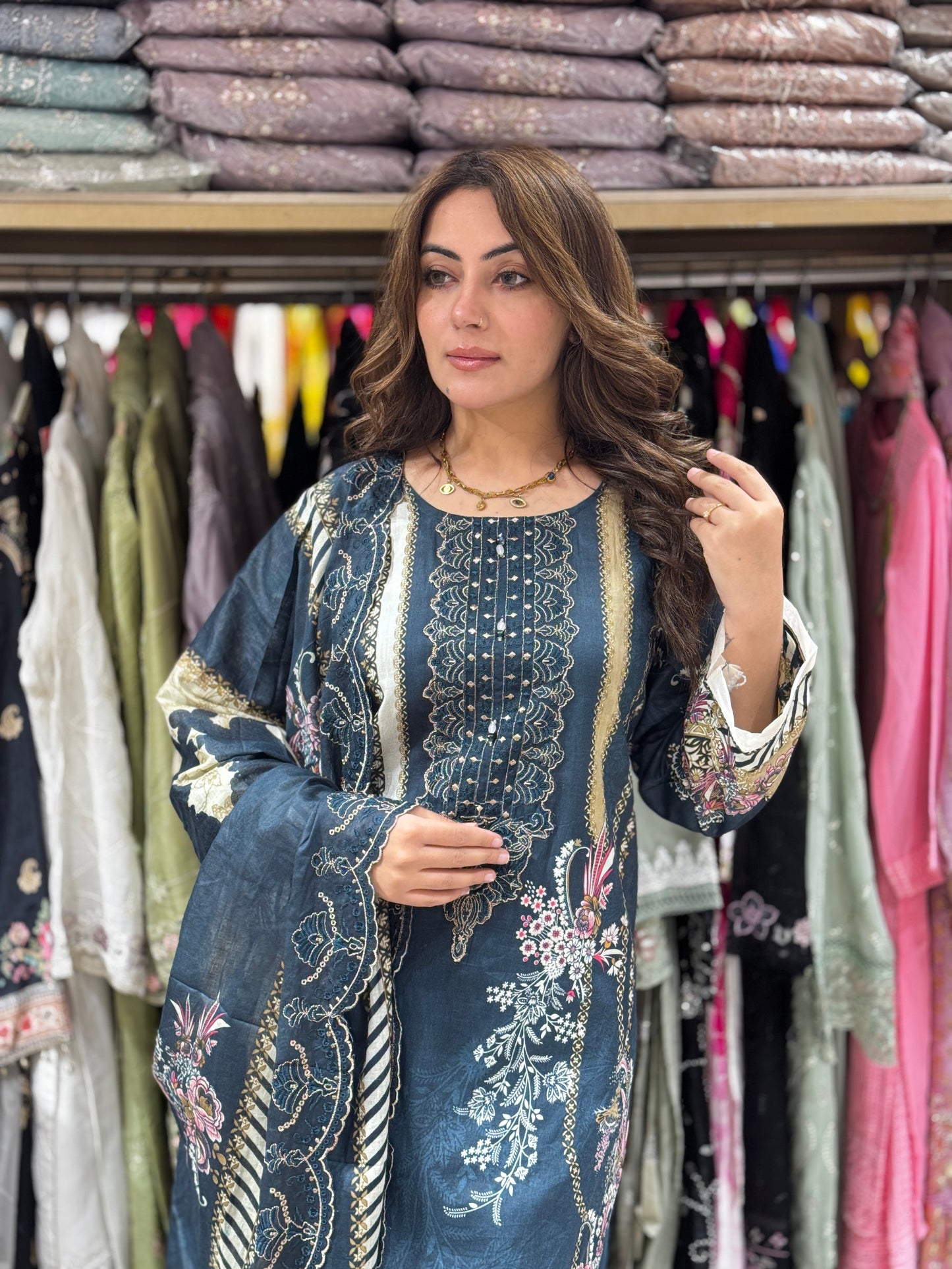 Chaand glow suit - Pakistani lawn cotton