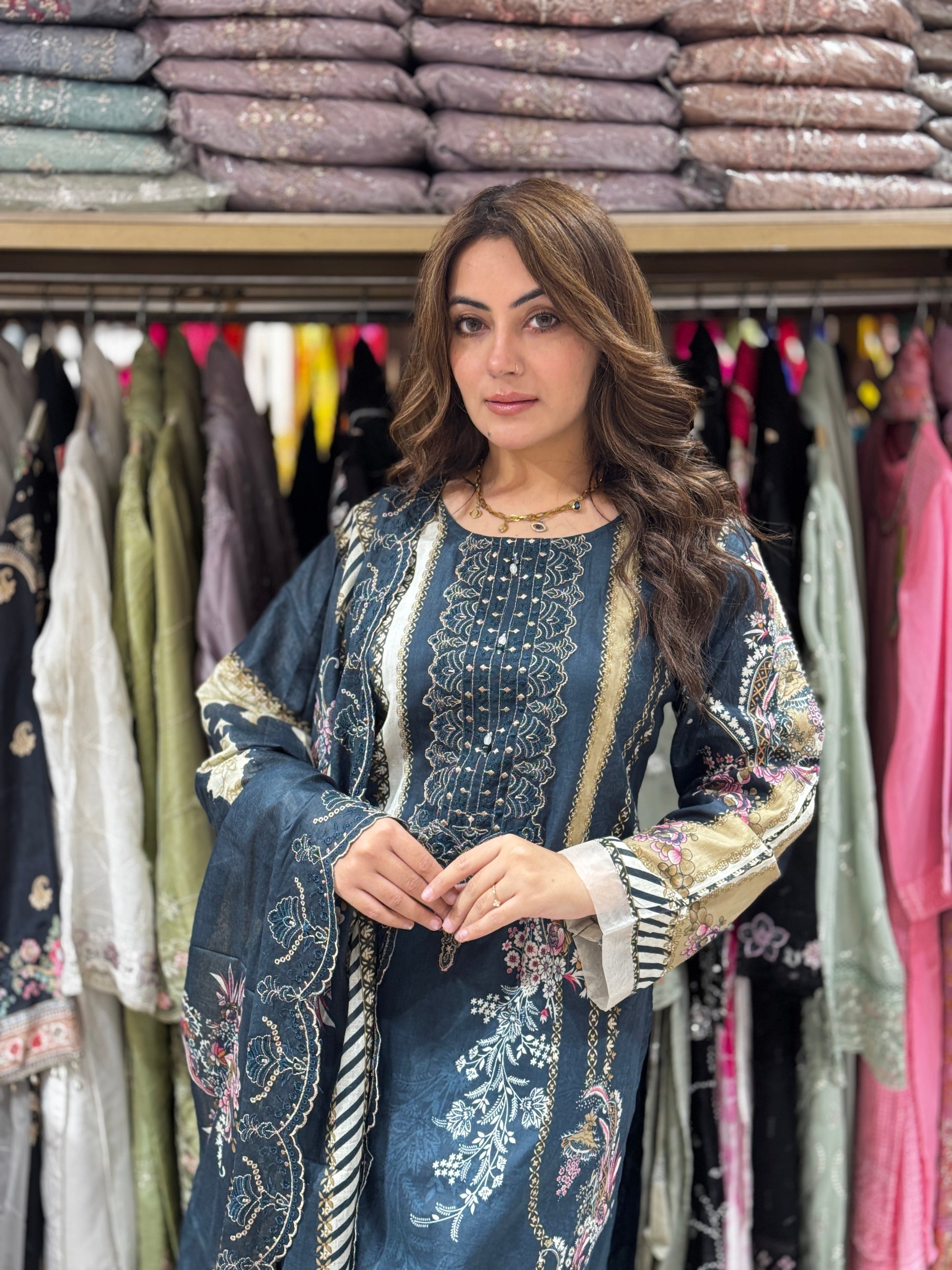 Chaand glow suit - Pakistani lawn cotton